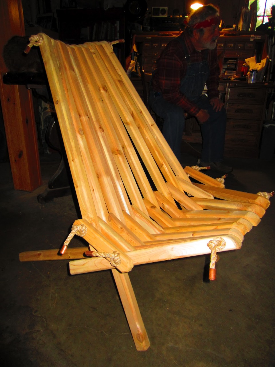 Adirondack Chair Plans Folding pallet adirondack chair diy guide ...
