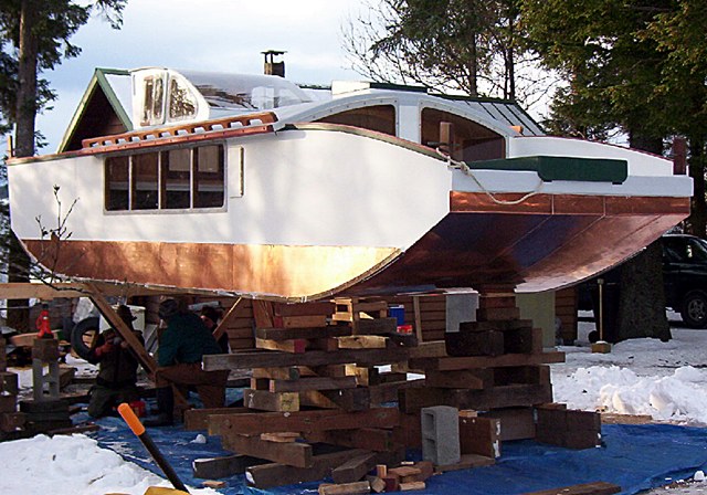 Triloboats- Houseboats/Shantyboat with sailing rigs 
